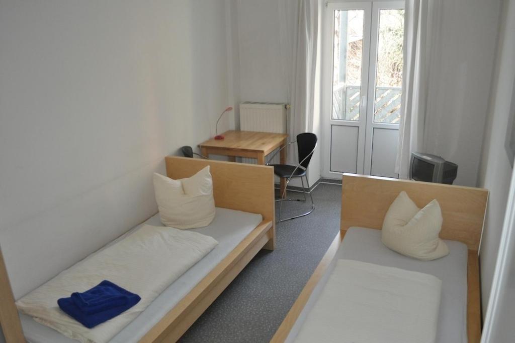 A Bed Privatzimmer Dresden - Nichtraucherpension Pokoj fotografie